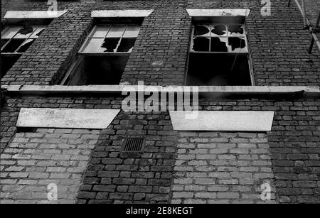 Il quartiere interno della città di Toxteh Liverpool 8. Immagini riprese per la copertina 4 dell'album The Real Thing della British Soul Band, a partire da 8 nel 1977 Foto Stock