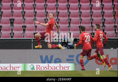 Colonia, Germania. Firo: 31.01.2021 Calcio: Calcio: 1 Bundesliga, stagione 2020/21 FC Colonia, Koeln - Arminia Bielefeld giubilazione goalschuetze Marius WOLF (K) Credit: Sven Simon/Pool/via firosportphoto | usage worldwide/dpa/Alamy Live News 2021 Foto Stock