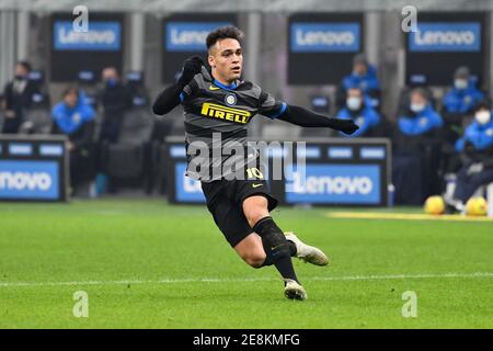 Milano, Italia. 30 gennaio 2021. Lautaro Martinez (10) di Inter Milan ha visto nella serie UNA partita tra Inter Milano e Benevento a Giuseppe Meazza a Milano. (Foto: Gonzales Photo - Tommaso Fimiano). Foto Stock