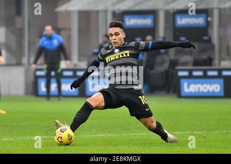 Milano, Italia. 30 gennaio 2021. Lautaro Martinez (10) di Inter Milan ha visto nella serie UNA partita tra Inter Milano e Benevento a Giuseppe Meazza a Milano. (Foto: Gonzales Photo - Tommaso Fimiano). Foto Stock