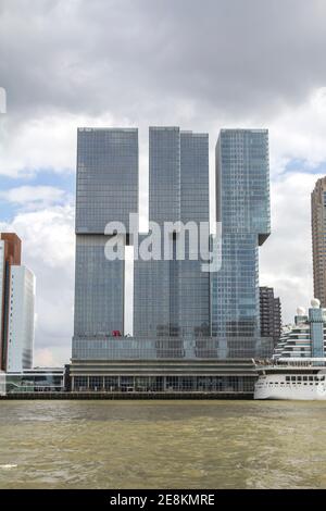 ROTTERDAM, PAESI BASSI : De Rotterdam è un edificio sul Wilhelminapier di Rotterdam progettato dall'architetto REM Koolhaas. Foto Stock