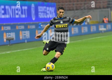 Milano, Italia. 30 gennaio 2021. Achraf Hakimi (2) di Inter Milan ha visto nella serie UNA partita tra Inter Milan e Benevento a Giuseppe Meazza di Milano. (Foto: Gonzales Photo - Tommaso Fimiano). Foto Stock