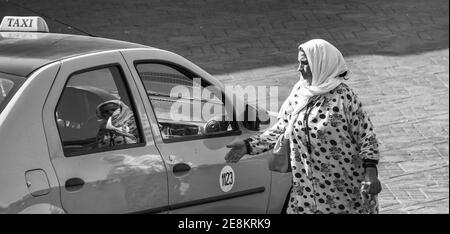 marrakech, marocco, 13092018, la gente nella strada in marocco Foto Stock