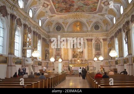 Interno della chiesa della Bürgersaal Citizen's Hall di Monaco Foto Stock