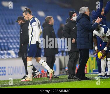 Amex Stadium, Brighton, 31 gennaio 2021 Tottenham's Gareth Bale è sostituito durante la loro partita della Premier League contro Brighton & Hove Albion Picture Credit : © Mark Pain / Alamy Live News