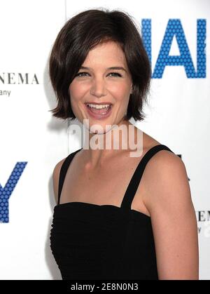 Katie Holmes partecipa al New York Premiere of Hairspray, tenuto presso lo Ziegfeld Theatre di New York City, NY, USA il 16 luglio 2007. Foto di David Miller/ABACAPRESS.COM Foto Stock