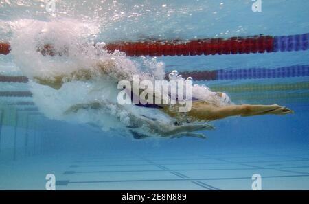 Illustrazione della partenza durante il Swimming Open EDF presso il Lagardere club, a Parigi, Francia, il 2 agosto 2007. Foto Gouhier-Kempinaire/Cameleon/ABACAPRESS.COM Foto Stock