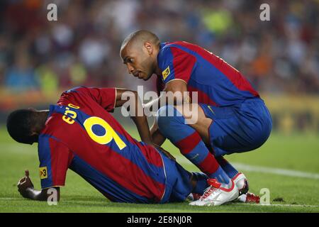 Samuel Eto'o e Thierry Henry del FC Barcellona durante la partita del Joan Gamper Trophy del club, FC Barcelona vs Inter Milan allo stadio Camp Nou di Barcellona, Spagna, il 29 agosto 2007. Barcellona ha vinto 5-0. Foto di Christian Liegi/ABACAPRESS.COM Foto Stock