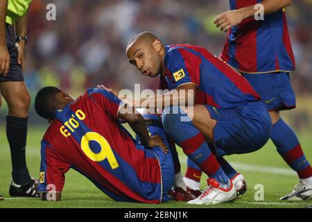 Samuel Eto'o e Thierry Henry del FC Barcellona durante la partita del Joan Gamper Trophy del club, FC Barcelona vs Inter Milan allo stadio Camp Nou di Barcellona, Spagna, il 29 agosto 2007. Barcellona ha vinto 5-0. Foto di Christian Liegi/ABACAPRESS.COM Foto Stock