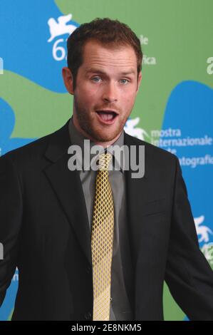 Il membro del cast Patrick Carroll si pone per le foto durante la fotocellula per 'revisionate' al 64° Festival annuale del Cinema di Venezia, a Venezia, il 31 agosto 2007. Foto di Nicolas Khayat/ABACAPRESS.COM Foto Stock