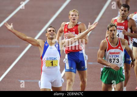 La sebrle romana della Repubblica Ceca celebra la sua vittoria finale dopo i 1500 metri di decathlon durante l'11° campionato mondiale di atletica IAAF "Osaka 2007" allo stadio Nagai di Osaka, Giappone, il 1° settembre 2007. Foto di Gouhier-Kempinaire/Cameleon/ABACAPRESS.COM Foto Stock