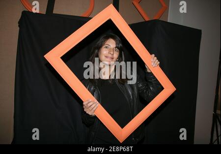 La presentatrice televisiva Estelle Denis partecipa alla conferenza stampa annuale del canale di Parigi Premiere che si tiene al Mini Palais di Parigi, Francia, il 18 settembre 2007. Foto di Denis Guignebourg/ABACAPRESS.COM Foto Stock