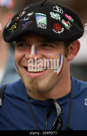 Fan della Francia durante la Coppa del mondo di rugby IRB 2007, Pool D, Francia contro Georgia allo Stade Velodrome di Marsiglia il 30 settembre 2007. Foto di Morton-Nebinger/Cameleon/ABACAPRESS.COM Foto Stock