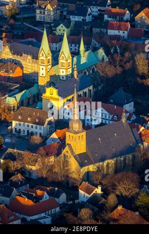 Vista aerea, Città Vecchia, Basilica della Visitazione della Vergine Maria, Walburgisstraße, Vecchia chiesa di pellegrinaggio, ristrutturazione del monastero francescano, catoli Foto Stock