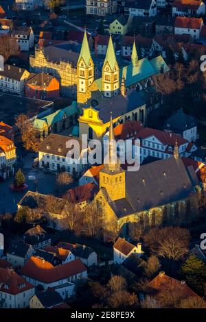 Vista aerea, Città Vecchia, Basilica della Visitazione della Vergine Maria, Walburgisstraße, Vecchia chiesa di pellegrinaggio, ristrutturazione del monastero francescano, catoli Foto Stock