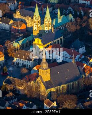 Vista aerea, Città Vecchia, Basilica della Visitazione della Vergine Maria, Walburgisstraße, Vecchia chiesa di pellegrinaggio, ristrutturazione del monastero francescano, catoli Foto Stock