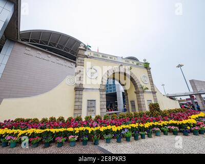 Macau, 26 GENNAIO 2012 - Vista esterna della posta di frontiera del Border Gate Foto Stock