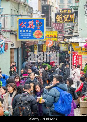 Macau, 27 GENNAIO 2012 - Vista nuvolosa del paesaggio urbano della città vecchia Foto Stock