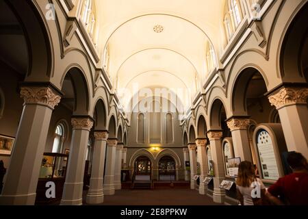 All'interno dello Smithsonian Institution Building, conosciuto come il Castello, che funge da centro visitatori per lo Smithsonian a Washington, DC, USA. Foto Stock