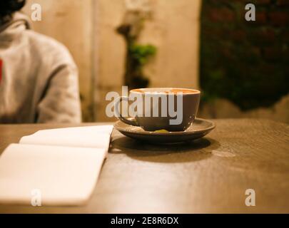 tazza di cappuccino al caffè Foto Stock