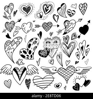 Set di cuori di doodle con colpi e decorazione. Cuori forma con ali e frecce. Amore emozione. San Valentino. Elementi di incisione vettoriali Illustrazione Vettoriale