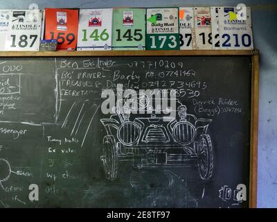 Gli studenti che lavorano sulla a 1902 James & Browne sono entrati dall'Imperial College a Londra per la corsa in auto Brighton Veteran. 2019 Foto Stock