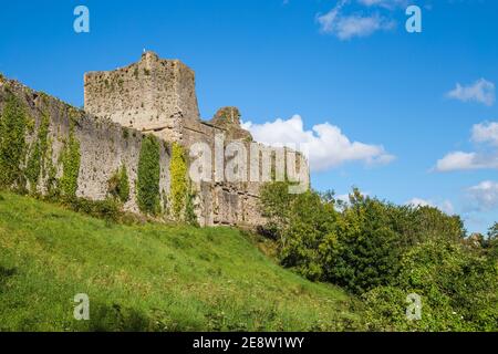 Regno Unito, Galles, Monmouthshire, Chepstow, castello di Chepstow Foto Stock
