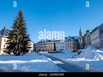 Piazza del mercato di Annaberg-Buchholz in inverno, Erzgebirge, Sassonia, Germania Foto Stock