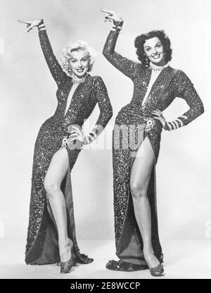 I signori preferiscono le bionde. Un film comico musicale americano del 1953 con la prima del 1° luglio 1953 con Marilyn Monroe e Jane Russell. Jane Russel è nato nel giugno 21 1921 e morì nel febbraio 28 2011. Foto Stock