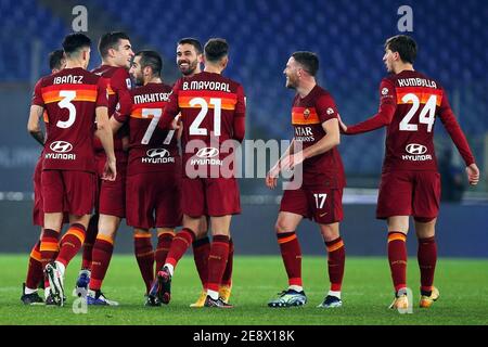 Gianluca Mancini di Roma festeggia con i suoi compagni di squadra dopo aver segnato 1-0 goal durante il campionato italiano Serie A footb / LM Foto Stock