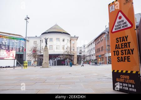 Avviso del Covid di Woking Foto Stock