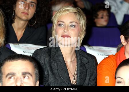 L'attrice STATUNITENSE Sharon Stone arriva alla cerimonia internazionale Rendez Vous Cinema Verite 2007 a Parigi il 12 ottobre 2007. Foto piscina entro il ABACAPRESS.COM Foto Stock