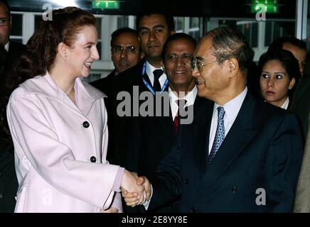 HR Lalla Salma di Morocco e il Direttore Generale dell'UNESCO, Koichiro Matsuura durante la 34a sessione della Conferenza Generale dell'UNESCO a Parigi, Francia, il 29 ottobre 2007. Foto di Serge Benhamou/piscina/ABACAPRESS.COM Foto Stock