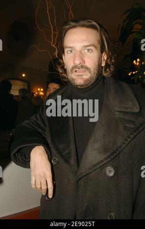 Frederic Beigbeder, membro della giuria, si pone durante la cerimonia del 'Prix Dicembre 2007' tenutasi all'Hotel Lutetia a Parigi, in Francia, il 6,2007 novembre. Foto di Giancarlo Gorassini/ABACAPRESS.COM Foto Stock