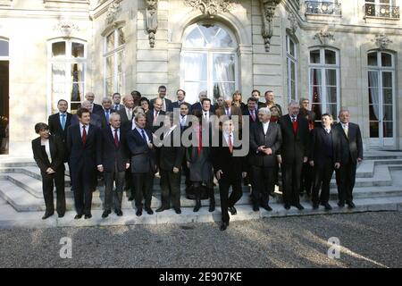 I ministri francesi partecipano a una sessione di lavoro governativo all'Hotel de Matignon di Parigi, Francia, il 17 novembre 2007. Foto di Corentin Fohlen/ABACAPRESS.COM Foto Stock