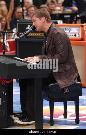 Il musicista Rob Thomas di Matchbox Twenty si esibisce dal vivo sul "Today Show" della NBC al Rockefeller Plaza di New York City, USA, l'8 ottobre 2007. Foto di Gregorio Binuya/ABACAUSA.COM (nella foto : Rob Thomas, Matchbox Twenty) Foto Stock