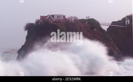 Enormi mari a Towan Island Newquay Cornwall UK Foto Stock