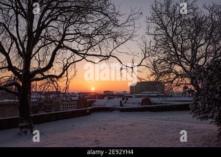 Nottingham Castle Grounds e terrazza nella neve, Nottingham City Nottinghamshire Inghilterra Regno Unito Foto Stock