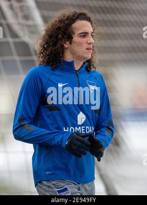 Berlino, Germania. 02 febbraio 2021. Matteo Guendouzi perde l'obiettivo durante la sessione di formazione di Hertha BSC Berlin. Credit: Andreas Gora/dpa/Alamy Live News Foto Stock