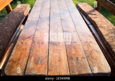 Prospettiva sulla base di tavole di legno da tavolo. Questa immagine può essere utilizzata come sfondo. Foto Stock