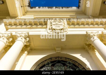 Biblioteca pubblica Jose Marti situata nel Leincio Vidal Park di Santa Clara, Cuba. Questa zona è un monumento nazionale Foto Stock