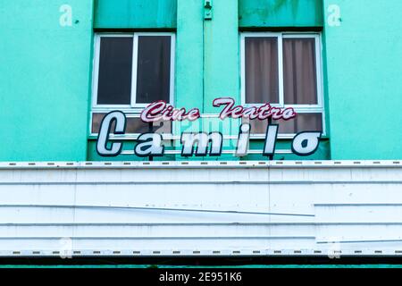 Segno del Camilo Cienfuegos Cinema e Teatro nel centro di Santa Clara, Cuba Foto Stock