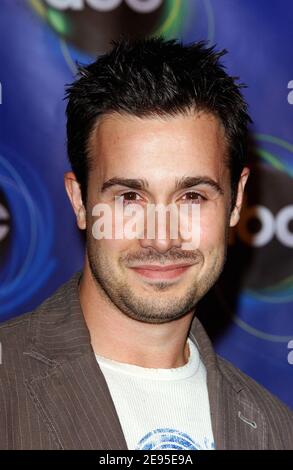 Freddie Prinze Jr. Partecipa al tour della stampa invernale ABC All-Star presso il Wind Tunnel di Pasadena, vicino a Los Angeles, CA, USA, il 21 gennaio 2006. Foto di Lionel Hahn/ABACAPRESS.COM Foto Stock