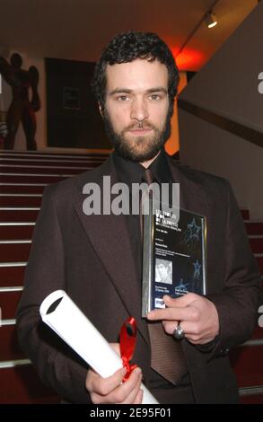 L'attore francese Romain Duris, miglior attore per 'De Battre mon Coeur s'est Arrete' durante la settima cerimonia dei premi 'Etoiles de la Presse' tenutasi presso l'espace Pierre Cardin a Parigi, Francia, il 23 gennaio 2006. Foto di Bruno Klein/ABACAPRESS.COM. Foto Stock