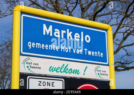 Segno del nome della località Markelo, città situata in Hof van Twente, Overijssel, Olanda Foto Stock