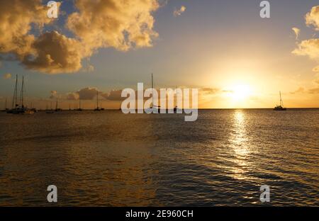 Il tramonto sulla isola di Martinica, French West Indies. Foto Stock