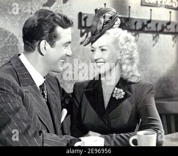 LE SORELLE DOLLY 1945 20 ° secolo Fox film con Betty Grable e John Payne. Foto Stock
