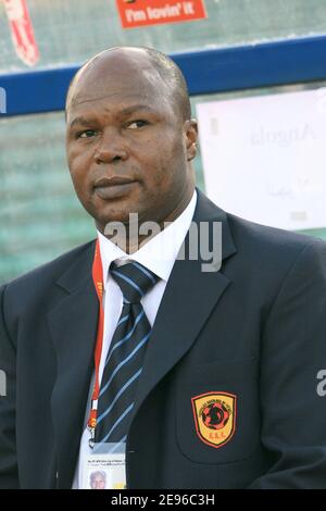 L'allenatore dell'Angola Luis Oliveira durante la Coppa Africana delle Nazioni 2006 al Cairo, Egitto, il 23 gennaio 2006. Foto di Christian Liegi/ABACAPRESS.COM Foto Stock