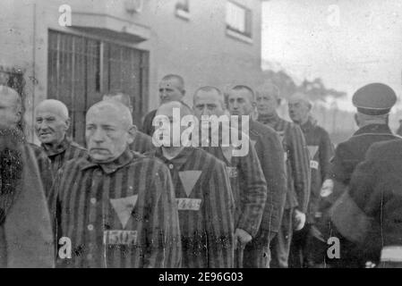 Prigionieri nel campo di concentramento di Sachsenhausen, Germania, 12-19-1938 Foto Stock