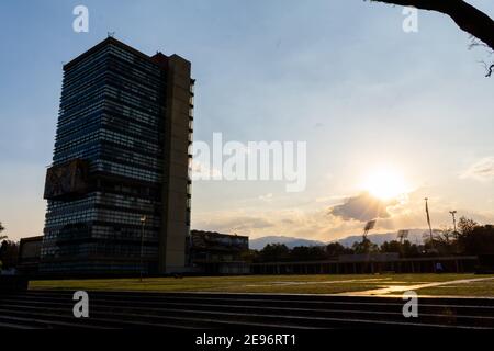 Alto amministrativo dal college messicano al mattino Foto Stock